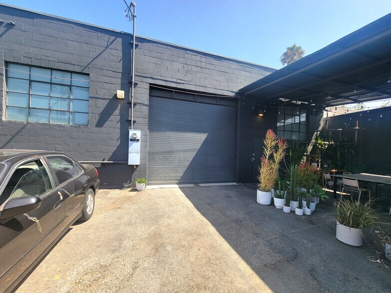 More Photos Of 4106 W Jefferson Blvd, Los Angeles Warehouse For Sale