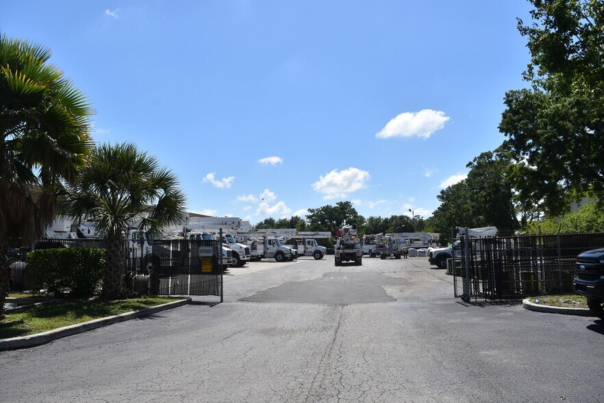 More Photos Of 11150 49th St N, Clearwater Truck Terminal For Lease