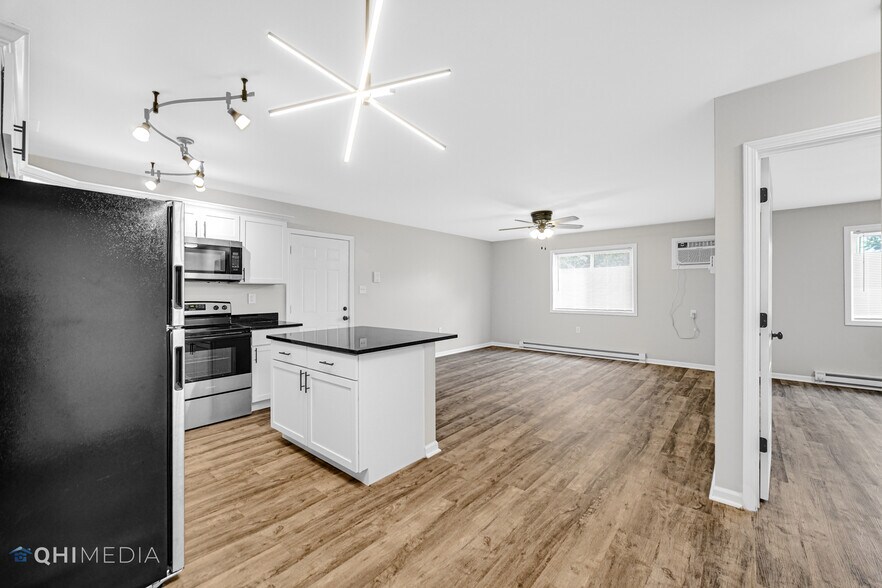 More Photos Of 2080 E Rand St, Hobart Apartments For Sale