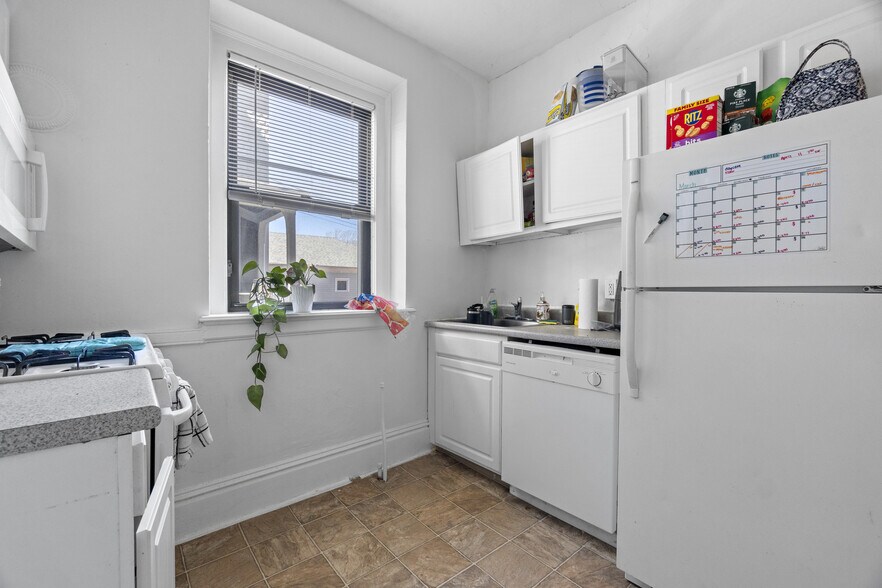 More Photos Of 43 Granite St, New London Apartments For Sale