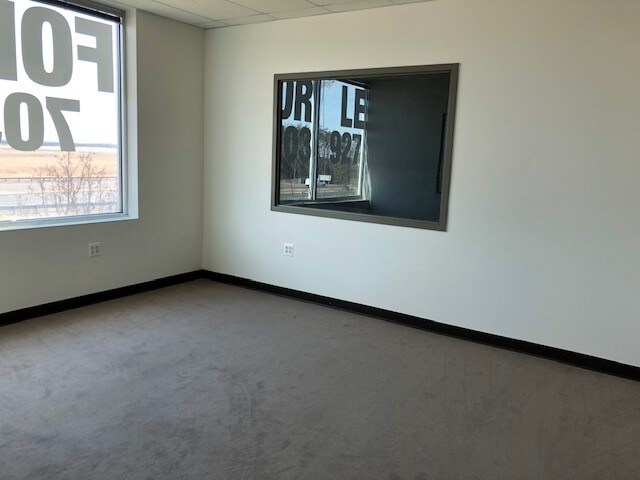 More Photos Of 22930 Quicksilver Dr, Sterling Warehouse For Lease