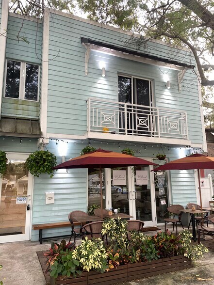 More Photos Of 3872 Grand Ave, Miami General Retail For Lease