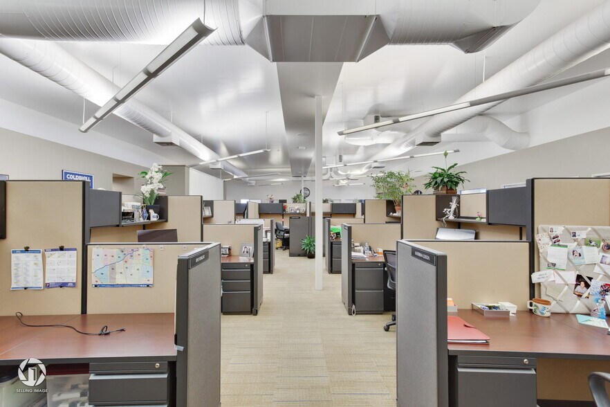 More Photos Of 3820 Coffee Rd, Bakersfield Storefront Retail Office For Lease