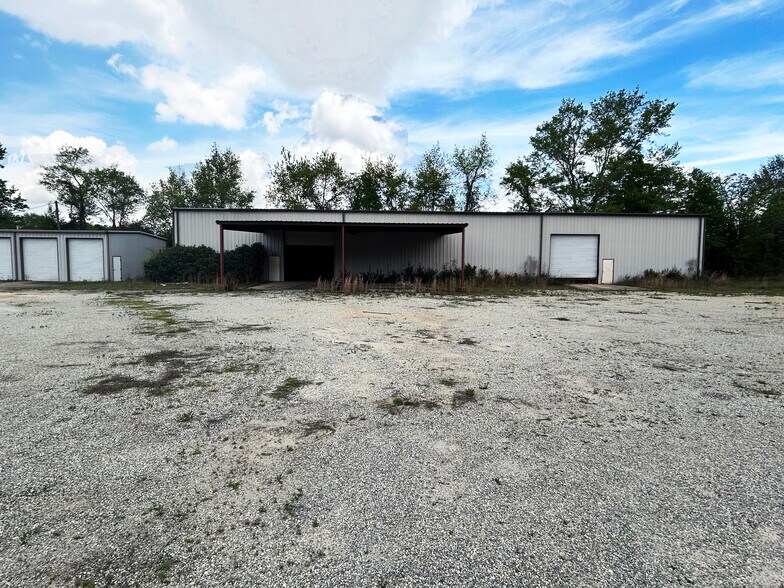 More Photos Of 378 Eastland Rd, Dothan Distribution For Sale