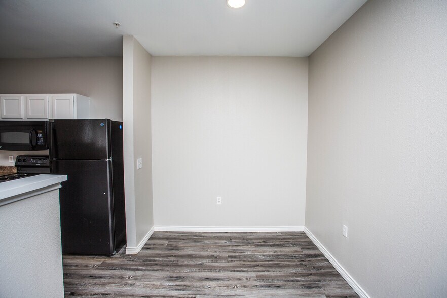 More Photos Of 2627 Oak Dr, Lubbock Apartments For Sale
