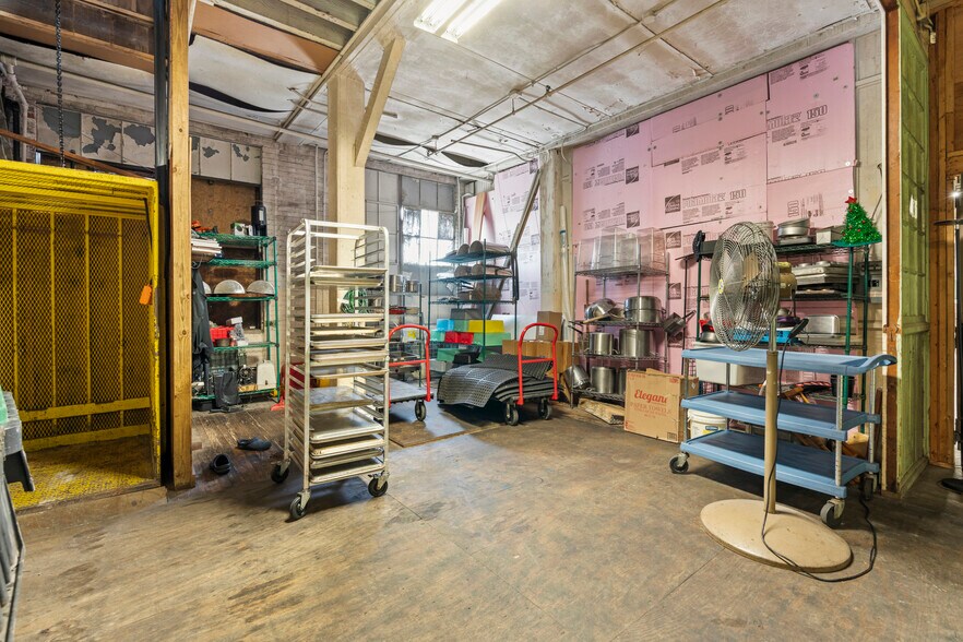 More Photos Of 500 Bridge St, Weissport Restaurant For Sale