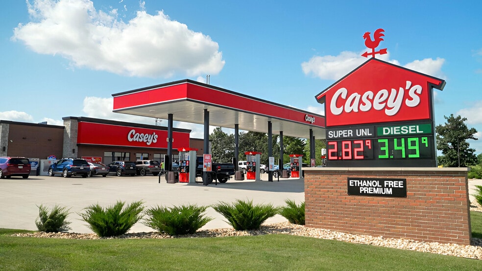 Primary Photo Of 16158 State Highway 31 W, Tyler Convenience Store For Sale