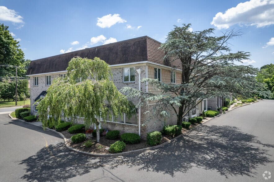 More Photos Of 180 Franklin Tpke, Mahwah General Retail For Sale