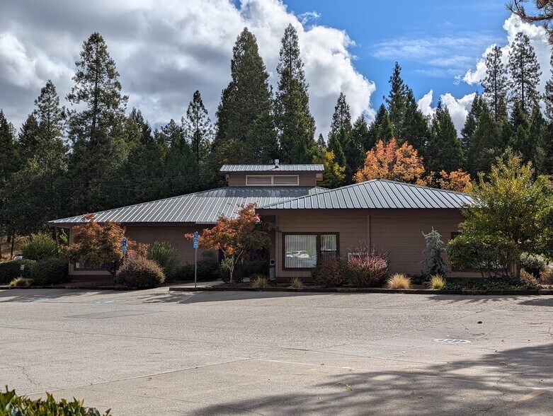 More Photos Of 944 McCourtney Rd, Grass Valley Unknown For Lease