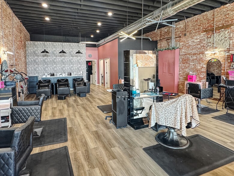 More Photos Of 206 Lafayette St, Washington General Retail For Sale