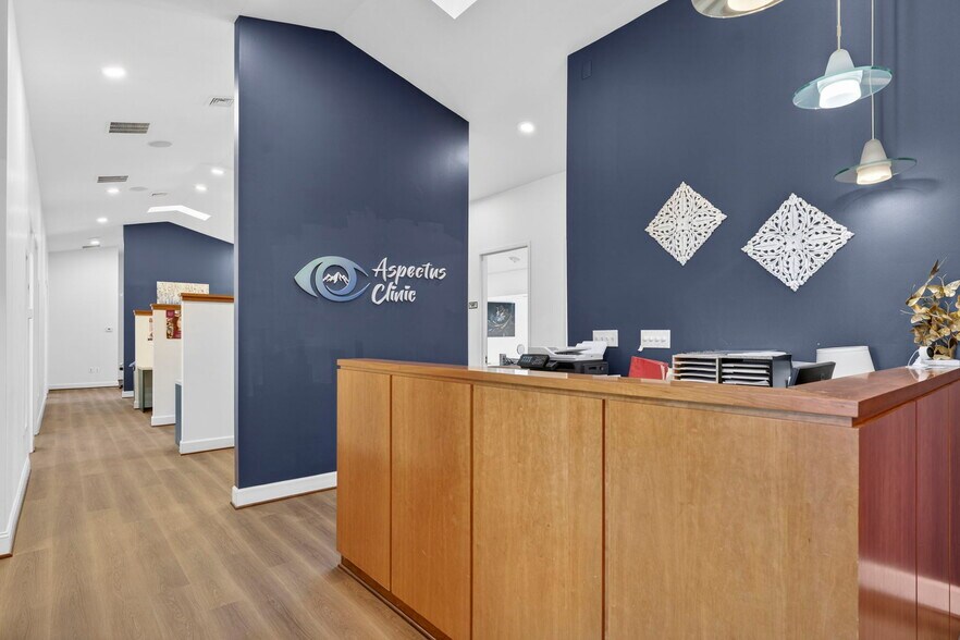 More Photos Of 10130-10134 Colvin Run Rd, Great Falls Medical For Lease