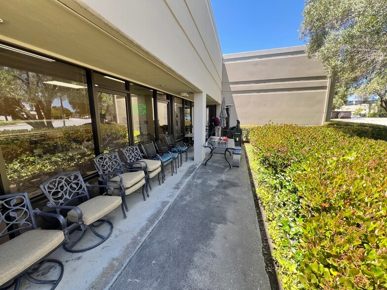 More Photos Of 384 Foster City Blvd, Foster City Research And Development For Lease