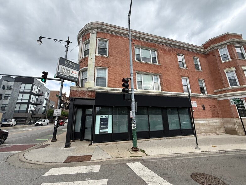 More Photos Of 4401-4403 N Clark St, Chicago Apartments For Lease