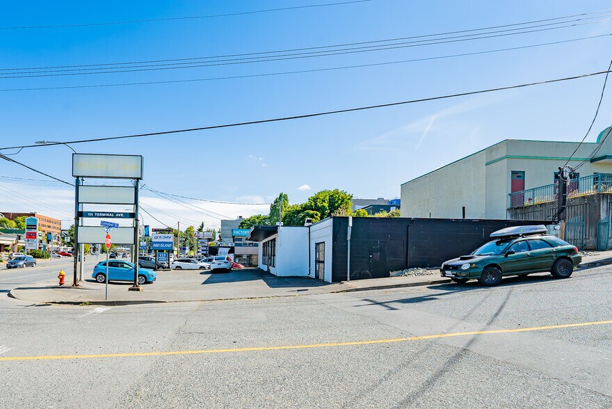 More Photos Of 111 Terminal Av, Nanaimo General Retail For Sale