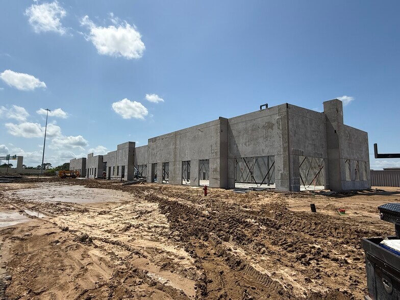 More Photos Of 1320 W League City Pky, League City Storefront For Lease