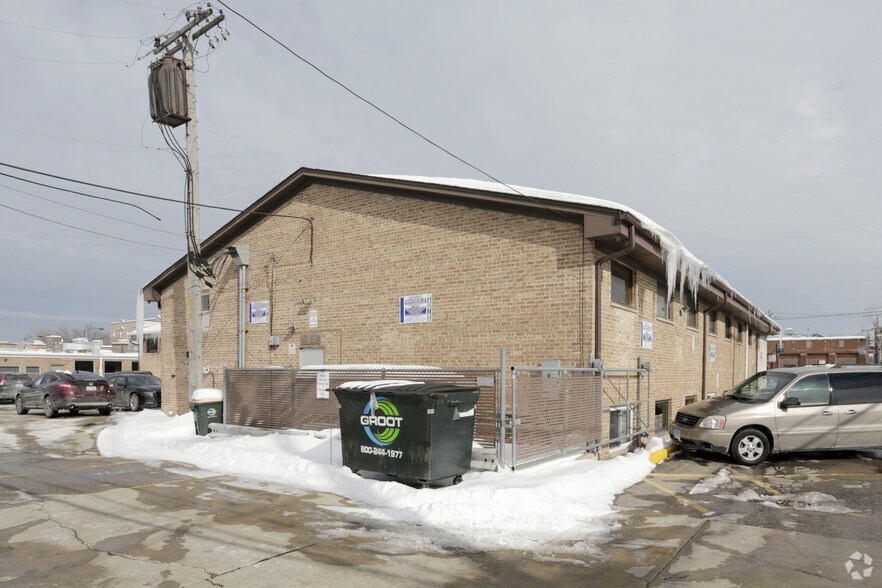 More Photos Of 6420 N California Ave, Chicago Coworking Space