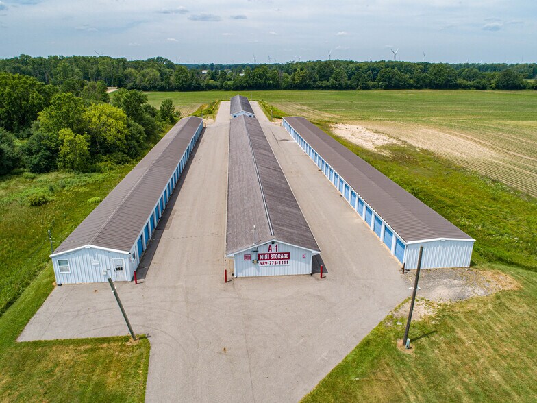 More Photos Of 1067 N Mission Rd, Mount Pleasant Self Storage For Sale