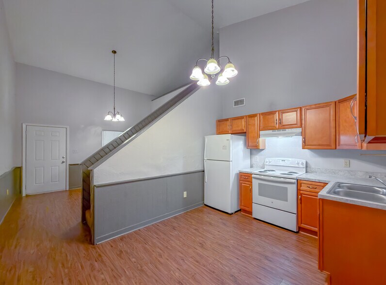 More Photos Of , Tallahassee Multifamily For Sale
