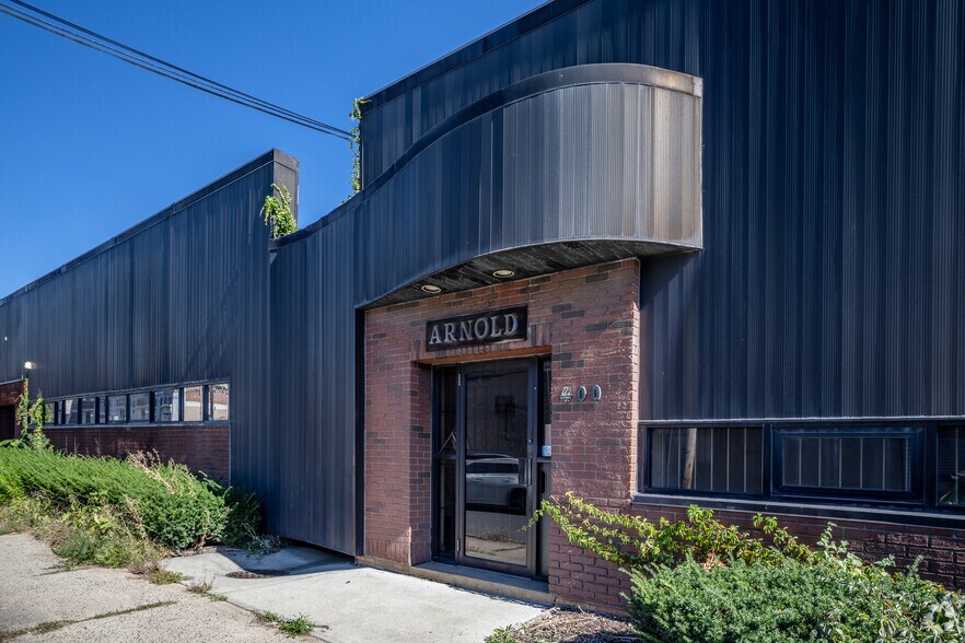 More Photos Of 386-394 Coit St, Irvington Manufacturing For Lease