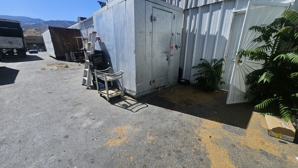 More Photos Of 6408 Lake Isabella Blvd, Lake Isabella Storefront For Sale