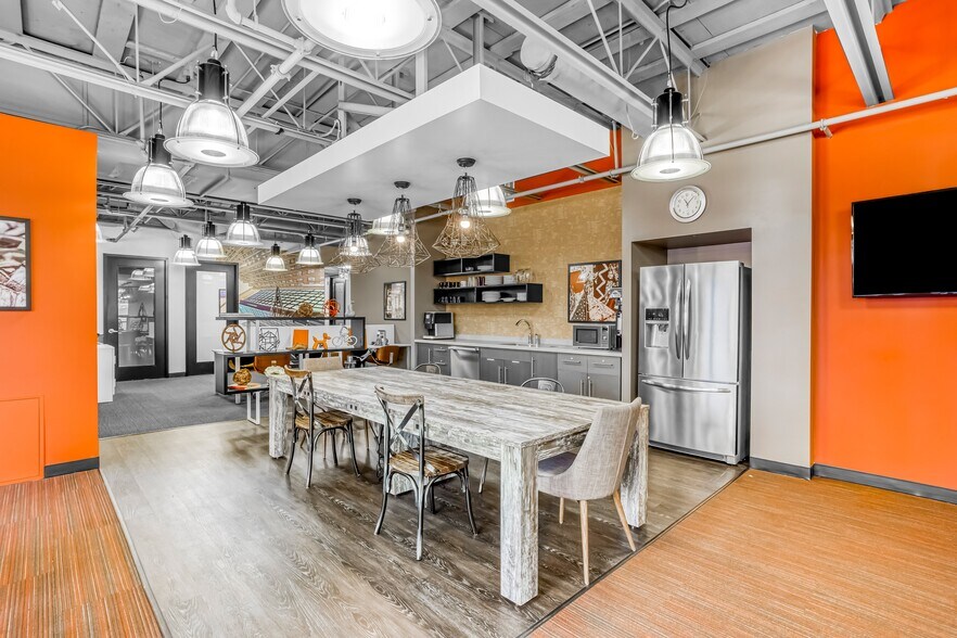 More Photos Of 22420 Dewdney Trunk Rd, Maple Ridge Coworking Space
