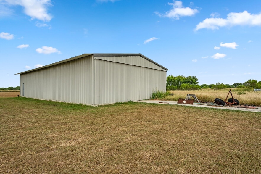 More Photos Of 2538 County Road 223, Floresville Land For Sale