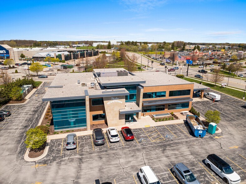 More Photos Of 4400 Calumet Ave, Manitowoc Office For Sale