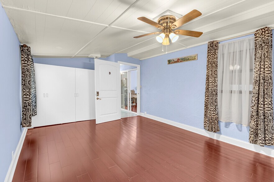 More Photos Of 5575 Milam Rd, Fairburn Medical For Sale