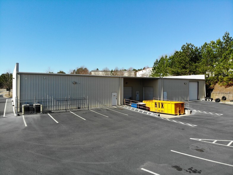 More Photos Of 2317 Danbury Ln, Gainesville Warehouse For Lease