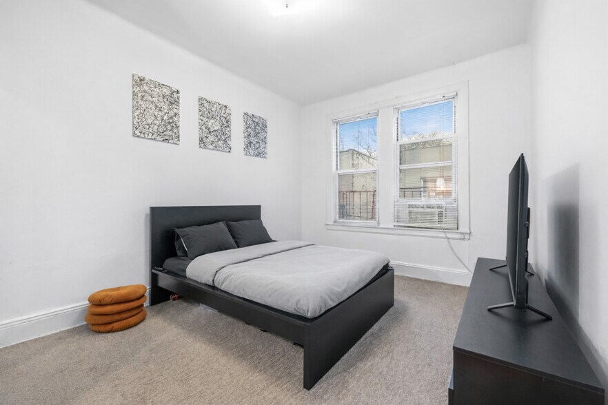 More Photos Of 1840 21st Dr, Astoria Apartments For Sale
