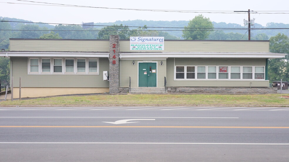 Primary Photo Of 2148 S Main St, Waterbury Warehouse For Lease