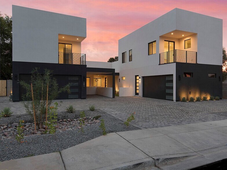 Primary Photo Of 1611 E Lamar Rd, Phoenix Apartments For Sale