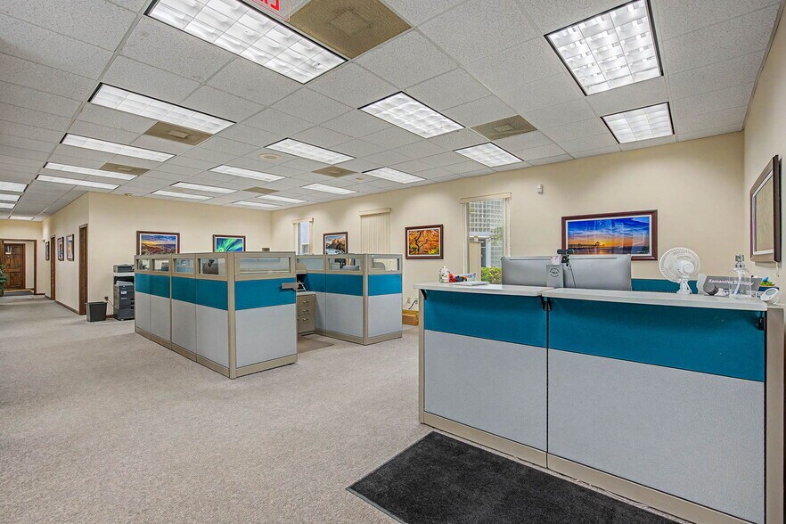 More Photos Of 9440 SW 77th Ave, Miami Office For Sale