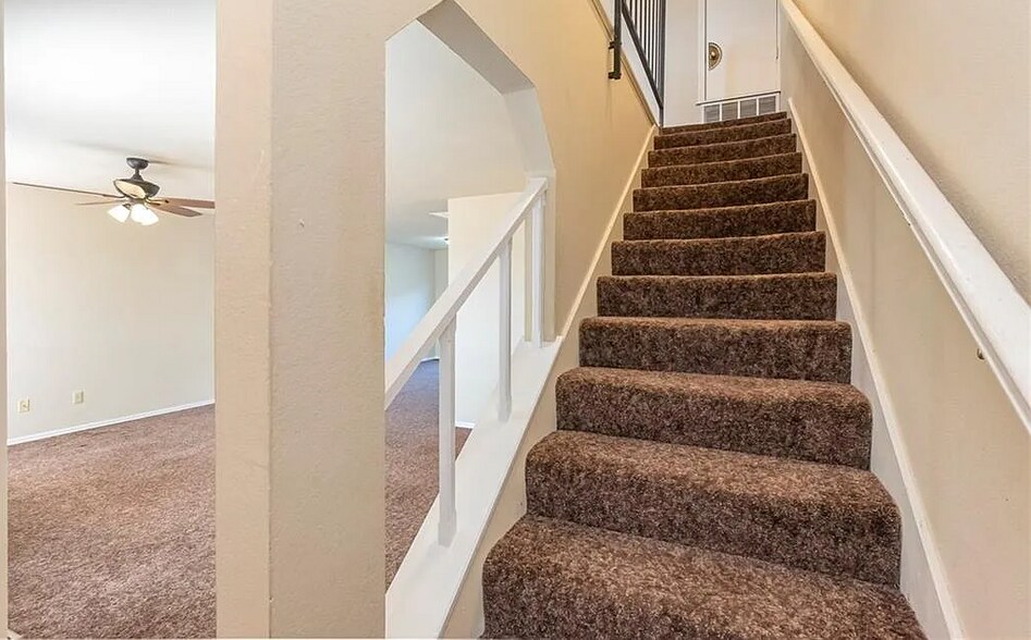 More Photos Of 812 Two Forty Pl, Oklahoma City Apartments For Sale