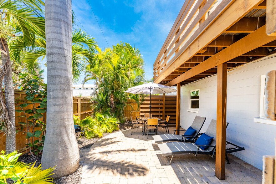 More Photos Of 1130 Gulf Blvd, Englewood Apartments For Sale