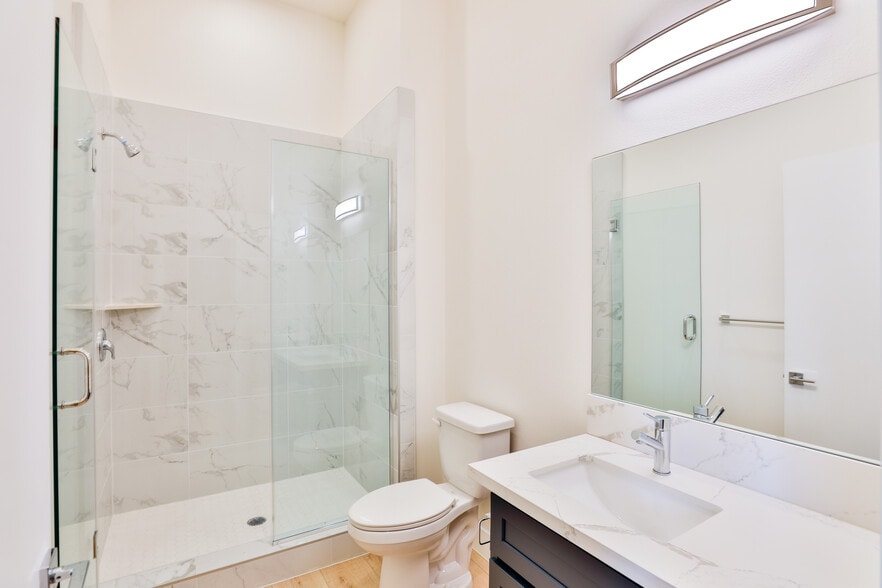 More Photos Of 1073 Exposition Blvd, Los Angeles Apartments For Sale
