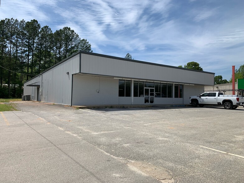 Primary Photo Of 114 Us Highway 1 Byp S, Louisville Freestanding For Lease