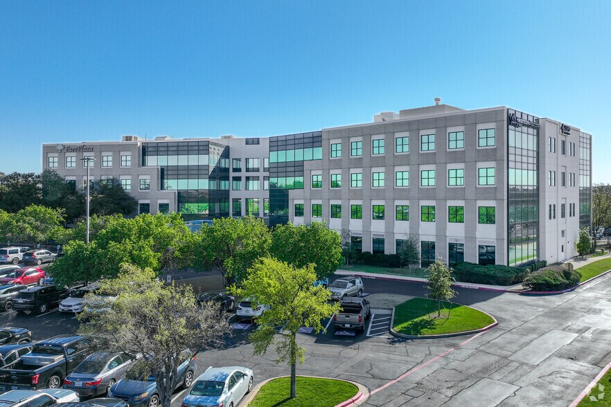 Primary Photo Of 1305 Airport Fwy, Bedford Medical For Lease