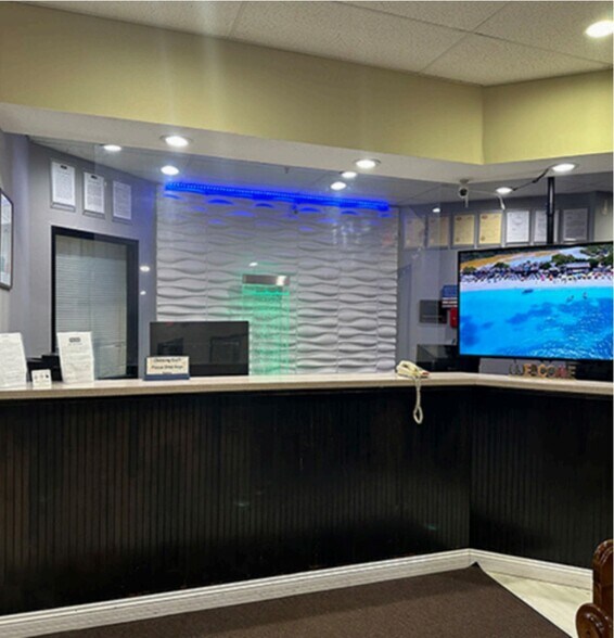 More Photos Of 9645 Natural Bridge Rd, Saint Louis Hotel For Sale