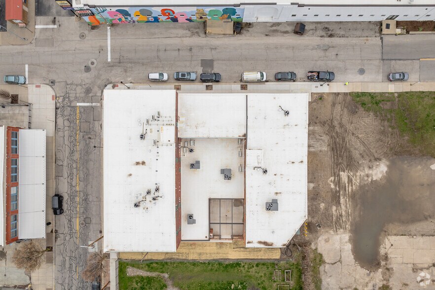 More Photos Of 608 Market St, Toledo Warehouse For Lease