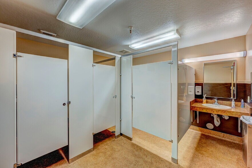 More Photos Of 634 Ryland St, Reno Office For Sale