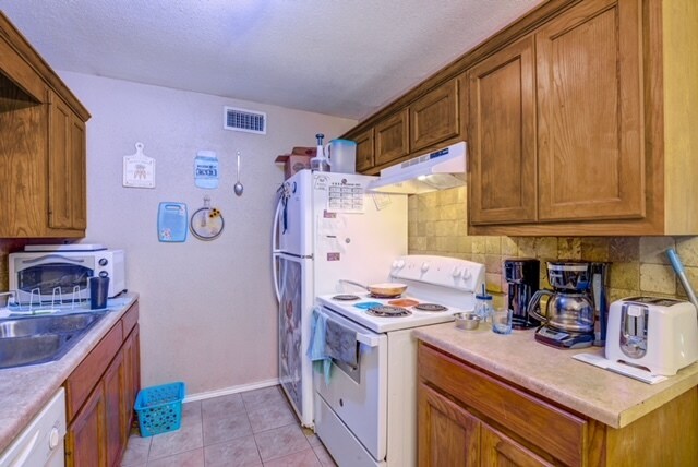 More Photos Of 214 Locust St, Sulphur Springs Apartments For Sale