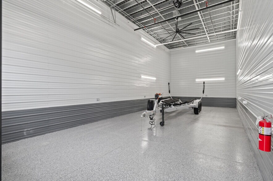 More Photos Of 4390 Regent St, Castle Rock Warehouse For Sale