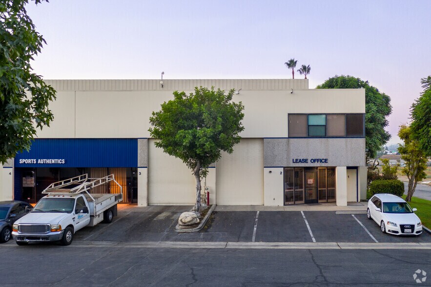 More Photos Of 12375-12395 Mills Ave, Chino Warehouse For Lease
