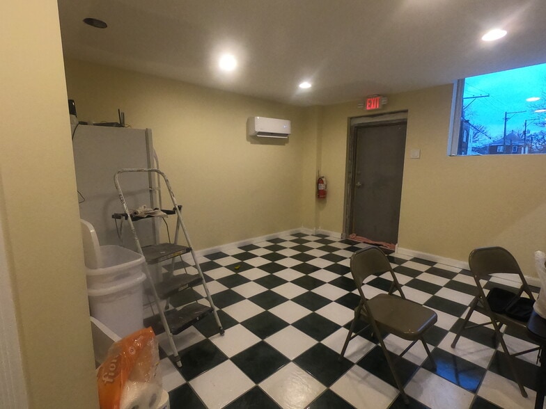 More Photos Of 109 S 11th Ave, Maywood Warehouse For Sale