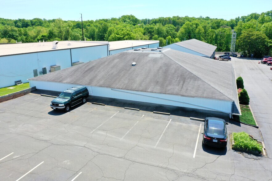 More Photos Of 9208 Venture Ct, Manassas Park Warehouse For Lease