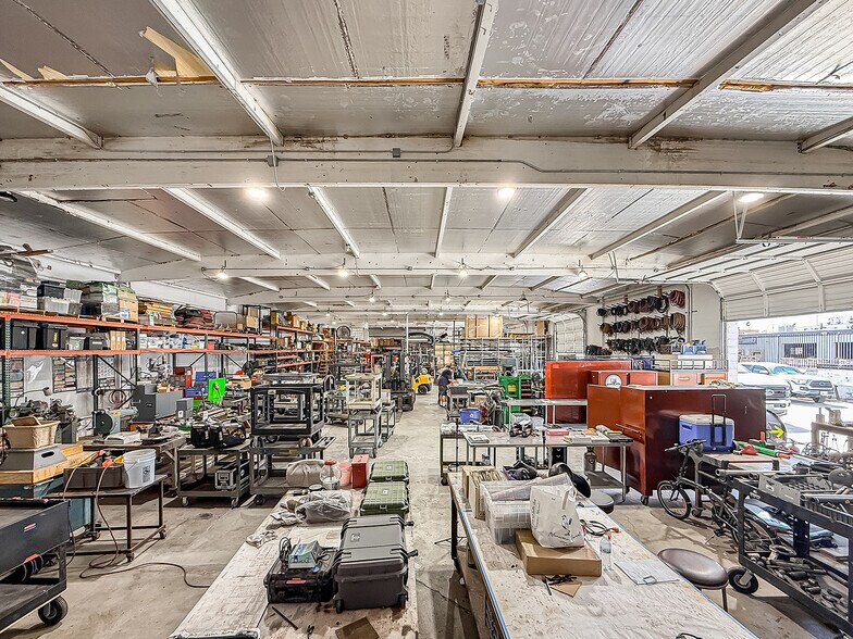 More Photos Of 7650 Gloria Ave, Van Nuys Warehouse For Sale