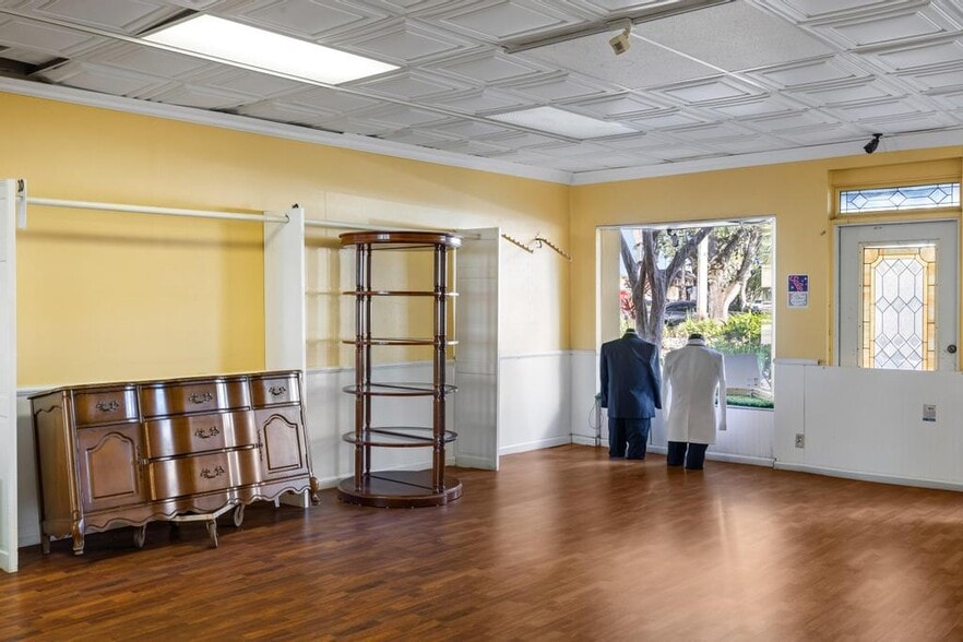 More Photos Of 4066 Broward Blvd, Fort Lauderdale Storefront Retail Office For Lease