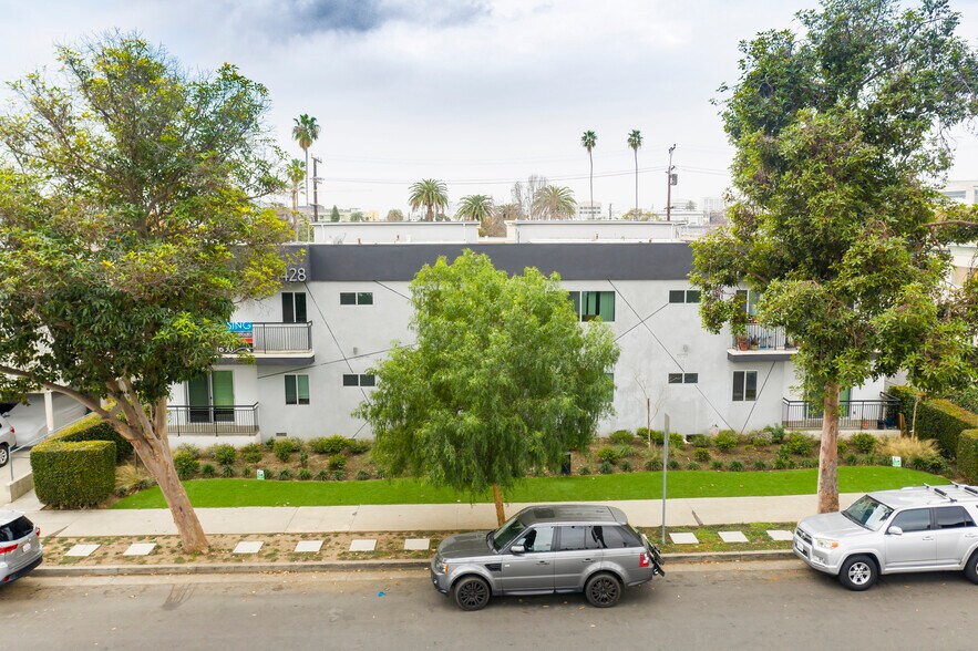 More Photos Of 1428 12th St, Santa Monica Apartments For Sale