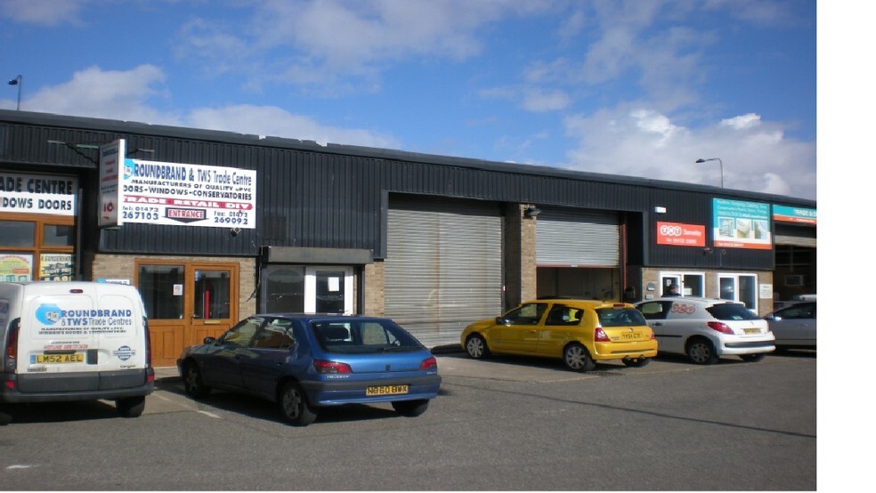 Primary Photo Of Birchin Way, Grimsby Warehouse For Lease